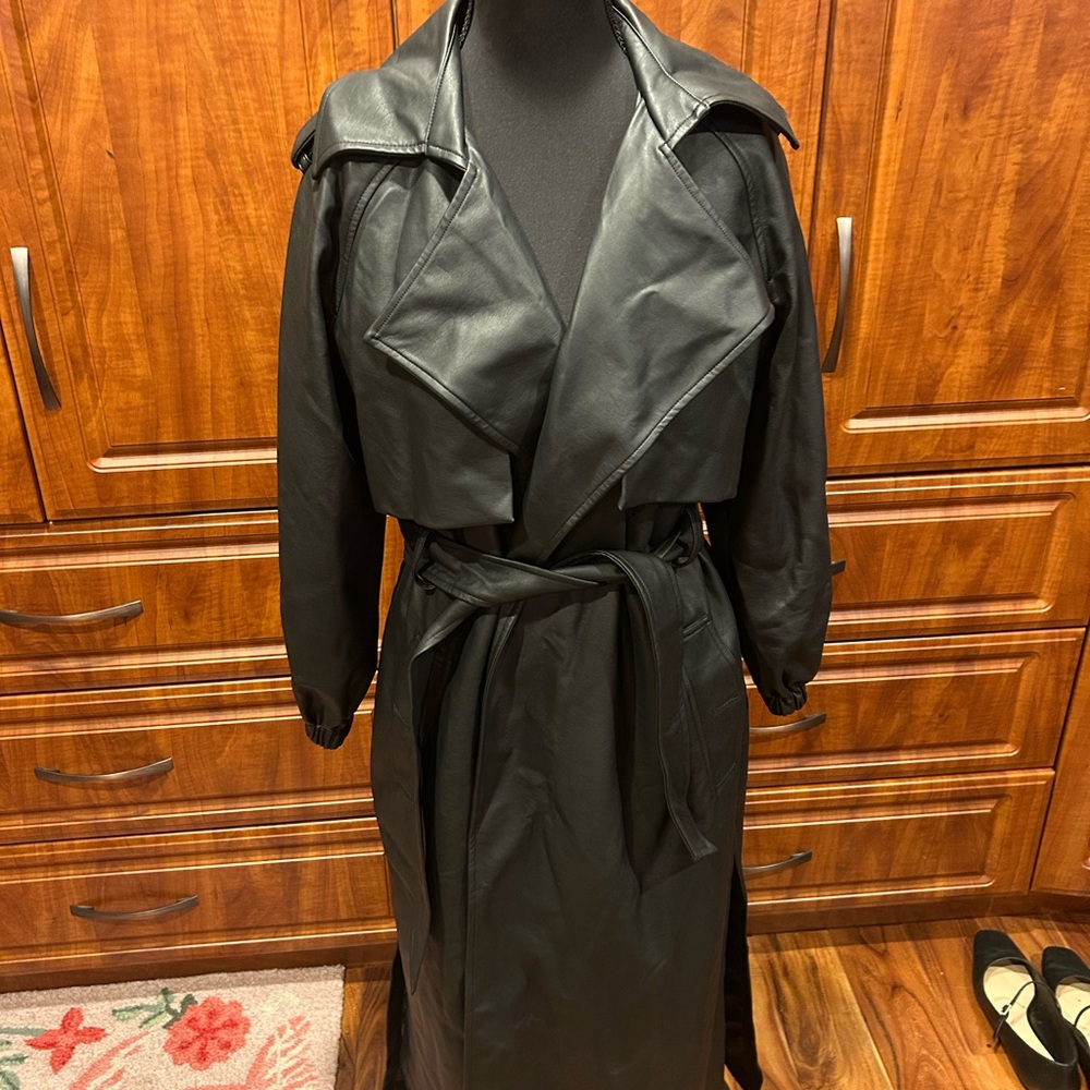 DISSH Black Trench Coat